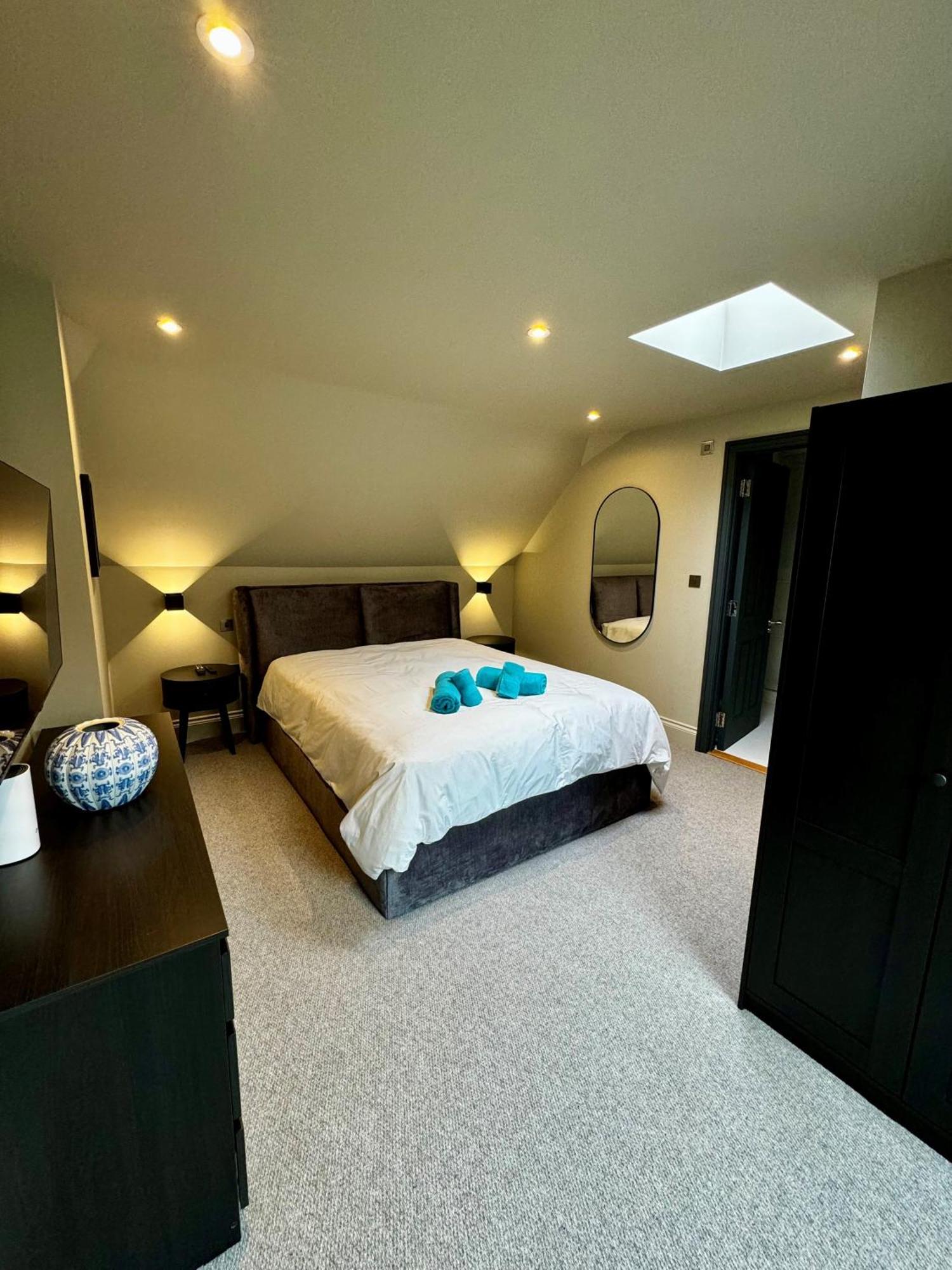 Apartamento Romeo'S Arch High End Luxury In Centre Of Stratford With Parking Exterior foto
